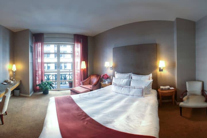 Room 7 of 44